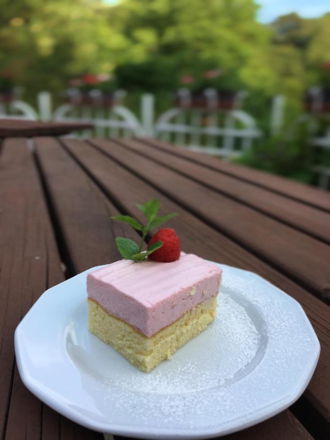 Cseri Kastélyszálló Tótvázsony Exterior foto